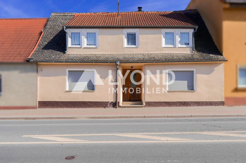 Reihenhaus mit Garten und Ausbaupotenzial in Calbe!